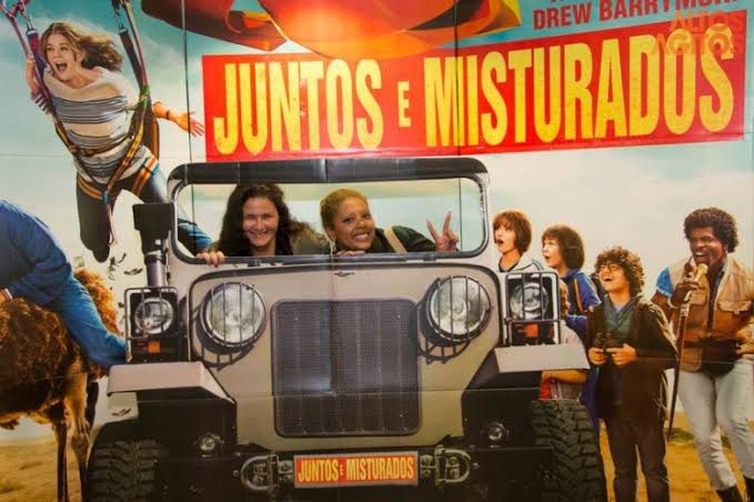 JUNTOS E MISTURADOS