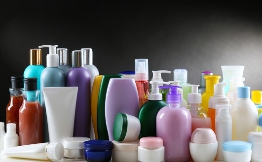 Grupo de compra de perfumes, maquiagem e cremes.