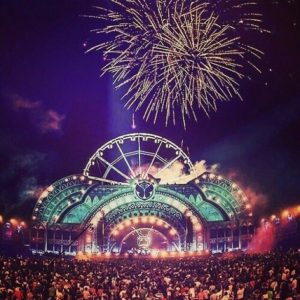 TOMORROWLAND 10/10 CRUSH