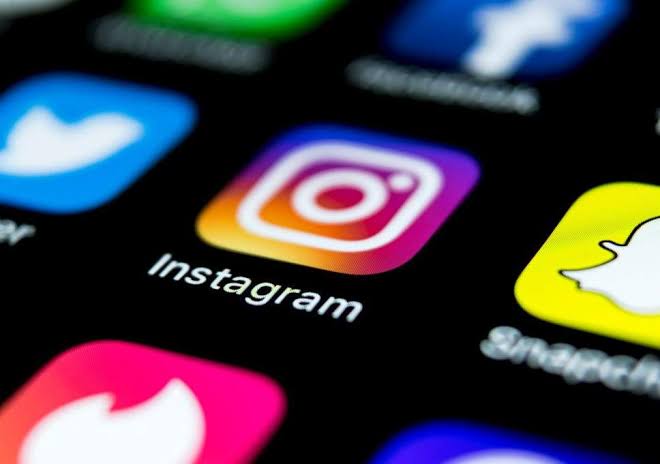 ?? Instagram ??