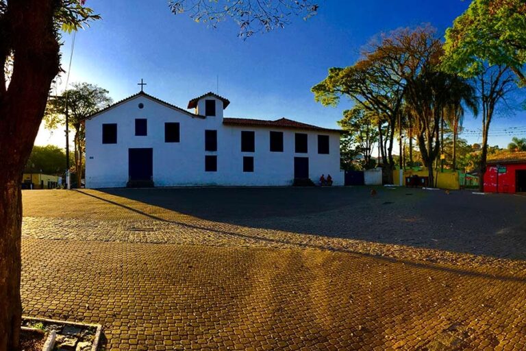FEIRA DO ROLO EMBU DAS ARTES