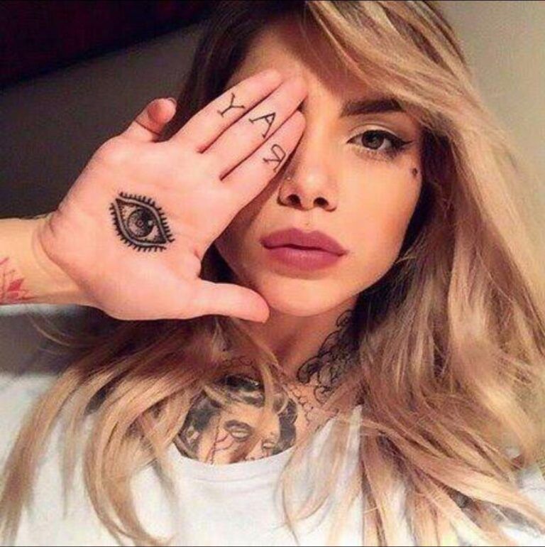 ∆ Q̶Ʉ₳ɌɆ₦₮Ɇ₦₳ ∆