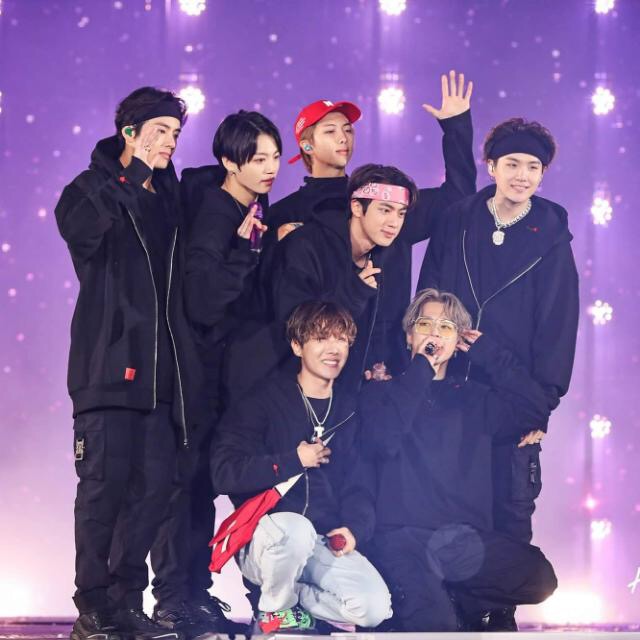 BTS FIGURINHAS