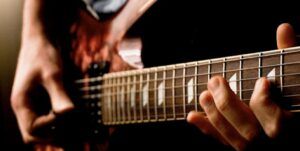tocar guitarra fácil 11