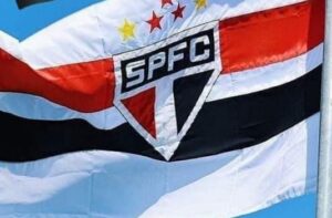 Tri-tricolor